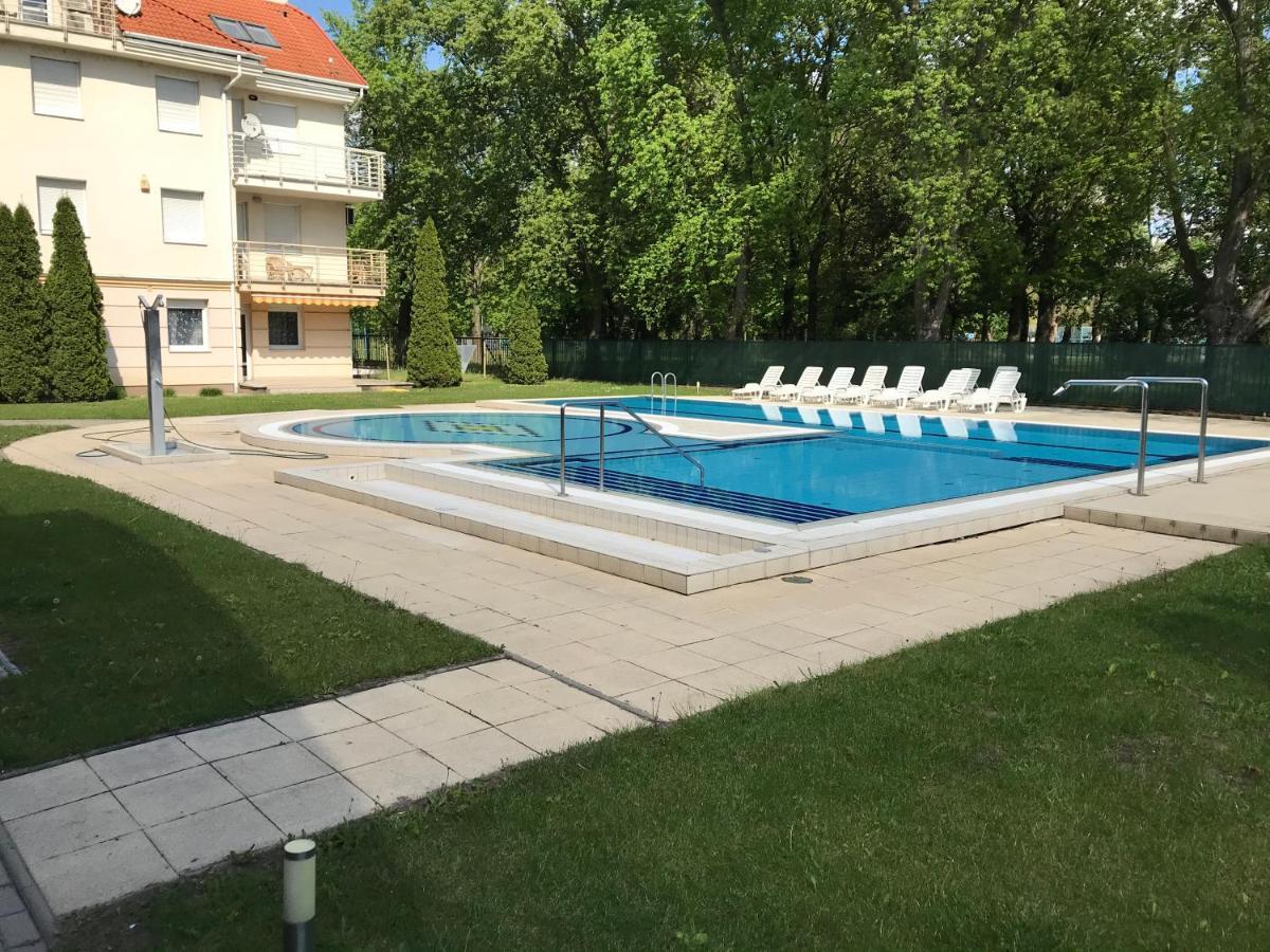 Sport Apartman Hajdúszoboszló Esterno foto