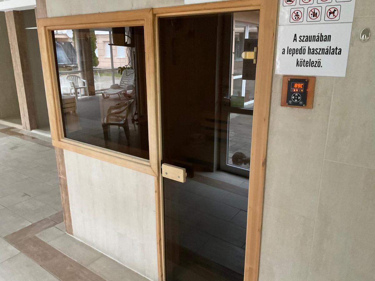 Sport Apartman Hajdúszoboszló Esterno foto