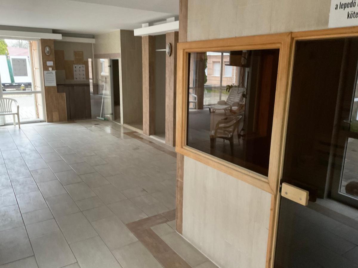 Sport Apartman Hajdúszoboszló Esterno foto