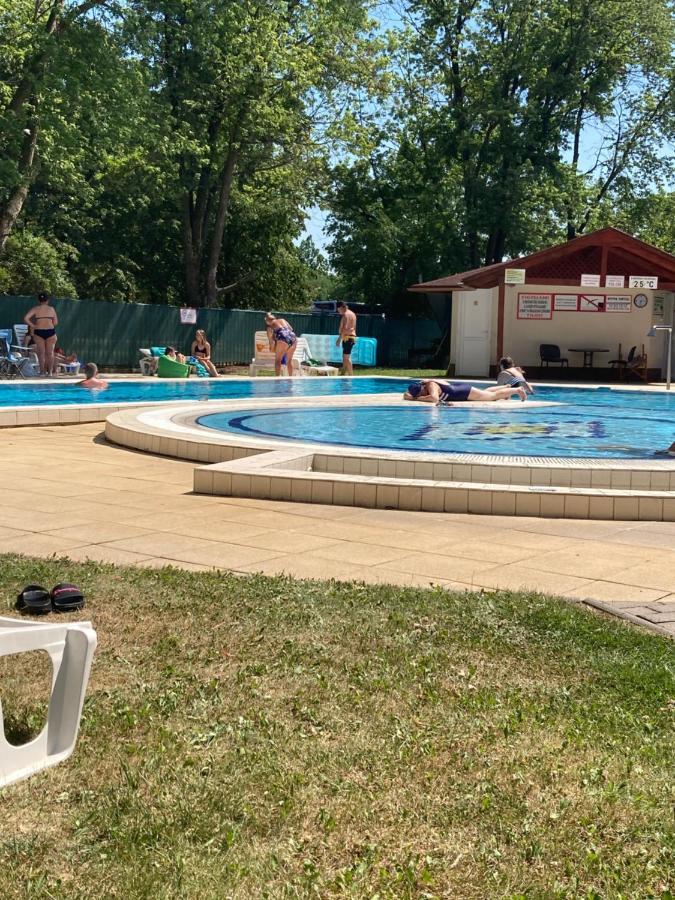 Sport Apartman Hajdúszoboszló Esterno foto