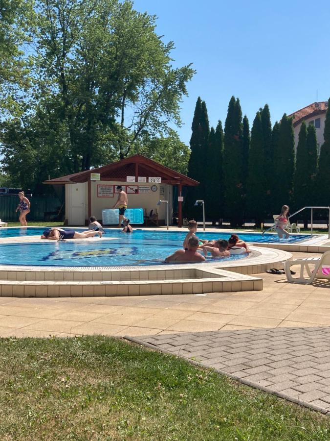Sport Apartman Hajdúszoboszló Esterno foto